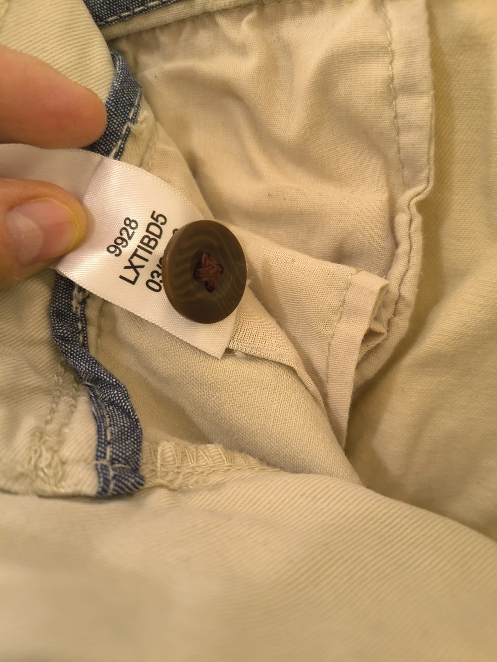 Aeropostale Men's Light Khaki Chino Pants
